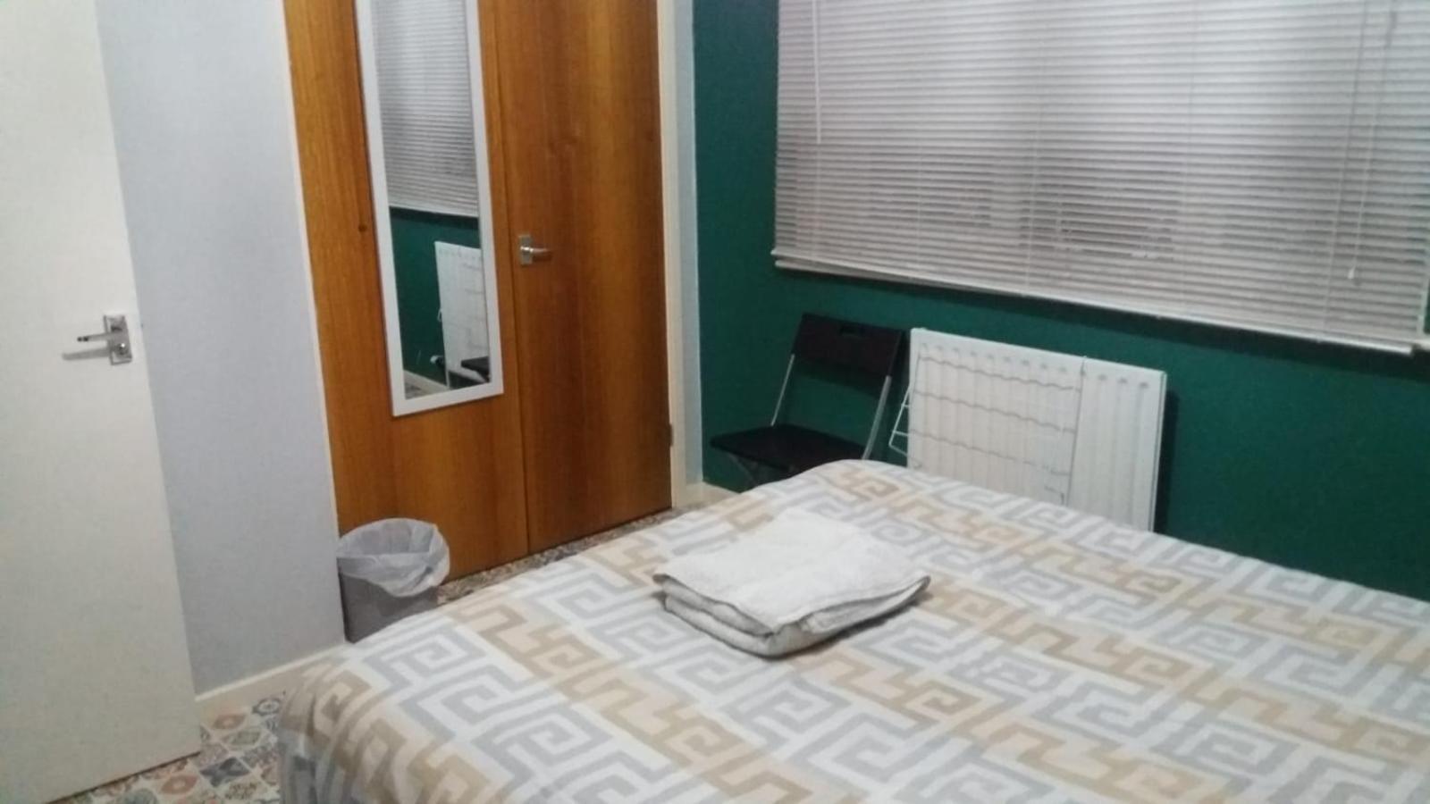 Spacious Double Room Located Within Walking Distance To Seaside And Town دوفر المظهر الخارجي الصورة