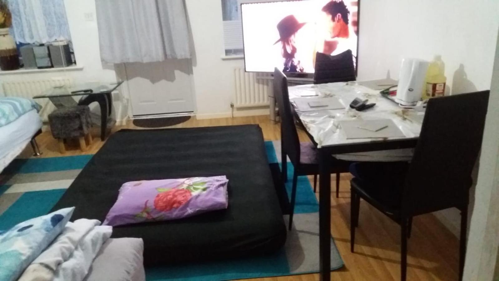 Spacious Double Room Located Within Walking Distance To Seaside And Town دوفر المظهر الخارجي الصورة